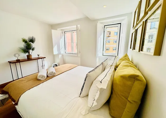 The Star Of Sao Bento * Lisboa